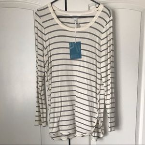 Market and spruce medium cream striped sweater